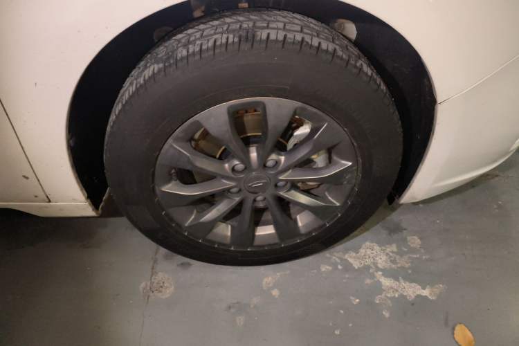 Used Geometry A 2021 Pro Enjoy High-Dimensional Range Edition 430KM A430 Easy-Drive Version Right Front Wheel Hub