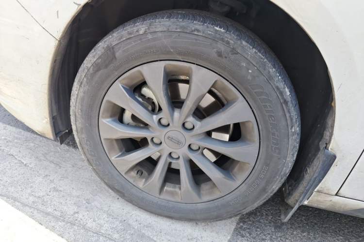 Used Geometry A 2021 Pro Enjoy High-Dimensional Range Edition 430KM A430 Easy-Drive Version Right Front Wheel Hub