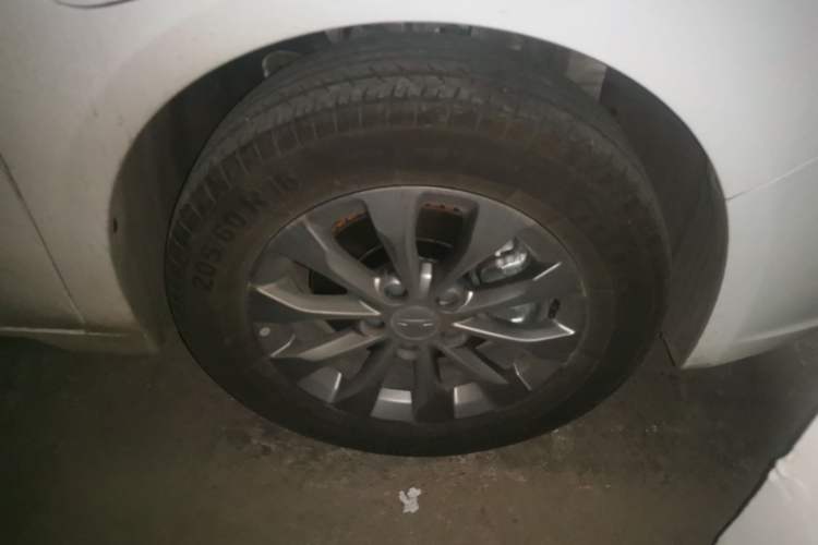Used Geometry A 2021 Pro Enjoy High-Dimensional Range Edition 430KM A430 Easy-Drive Version Right Front Wheel Hub