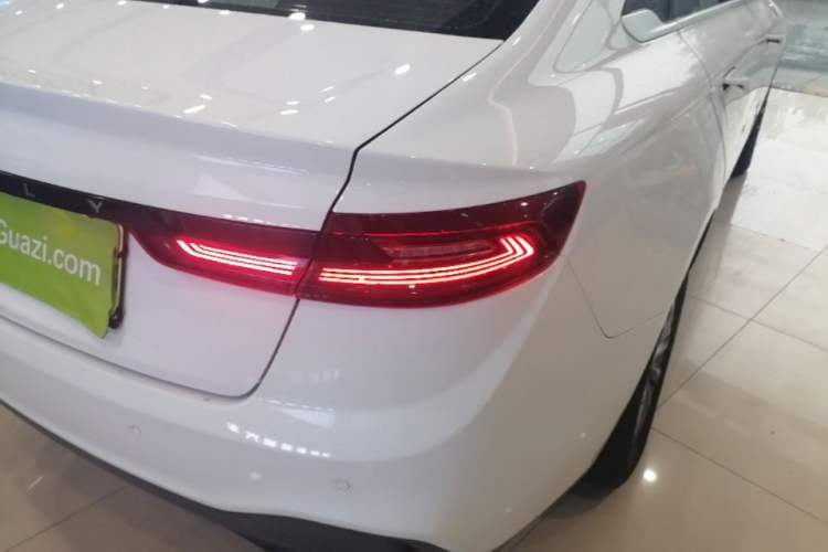 Used Geometry A 2021 Pro Enjoy High-Dimensional Range Edition 430 km A430 Square Version Right Rear Taillight