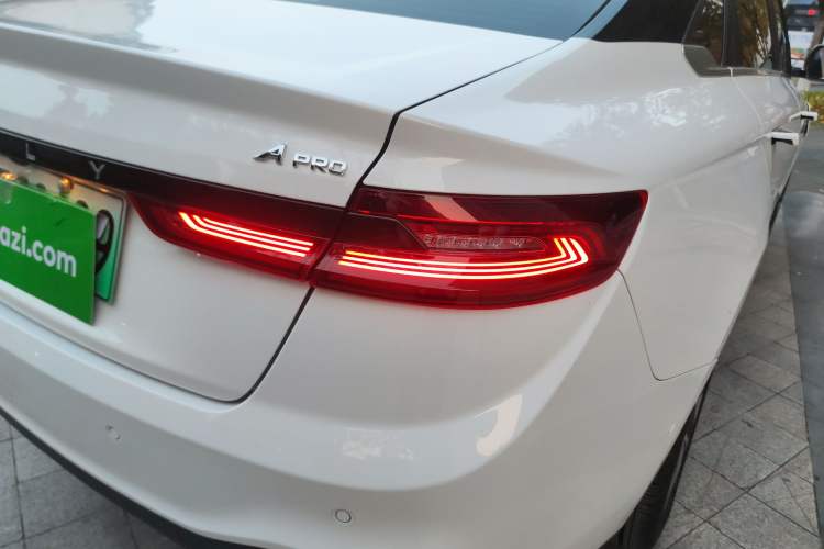 Used Geometry A 2021 Pro Enhanced High-Efficiency Range Version 600KM A600 PowerCube Edition Right Rear Taillight