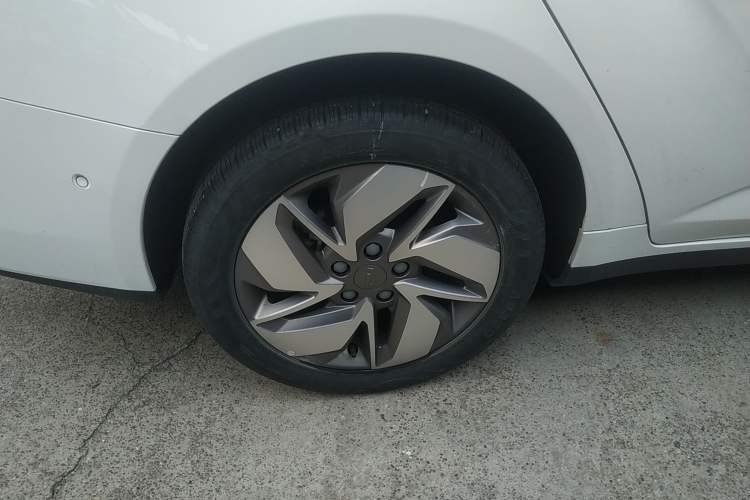Used Geometry A 2021 Pro Enhanced High-Efficiency Range Version 600KM A600 PowerCube Edition Right Rear Wheel Hub