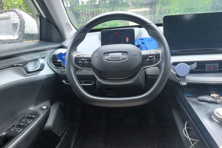 Used Geometry A 2021 Pro Enjoy High-Dimensional Range Edition 430 km A430 Square Version Steering Wheel
