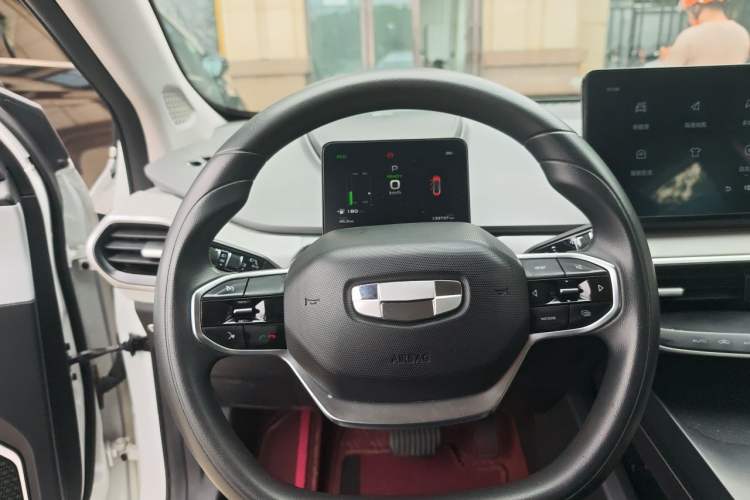Used Geometry A 2021 Pro Enjoy High-Dimensional Range Edition 430 km A430 Square Version Steering Wheel