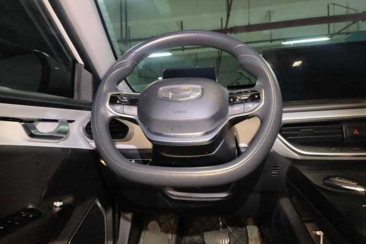 Used Geometry A 2021 Pro Enjoy High-Dimensional Range Edition 430KM A430 Easy-Drive Version Steering Wheel