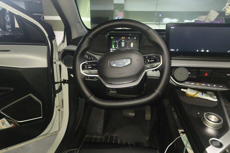 Used Geometry A 2021 Pro Enjoy High-Dimensional Range Edition 430 km A430 Square Version Steering Wheel