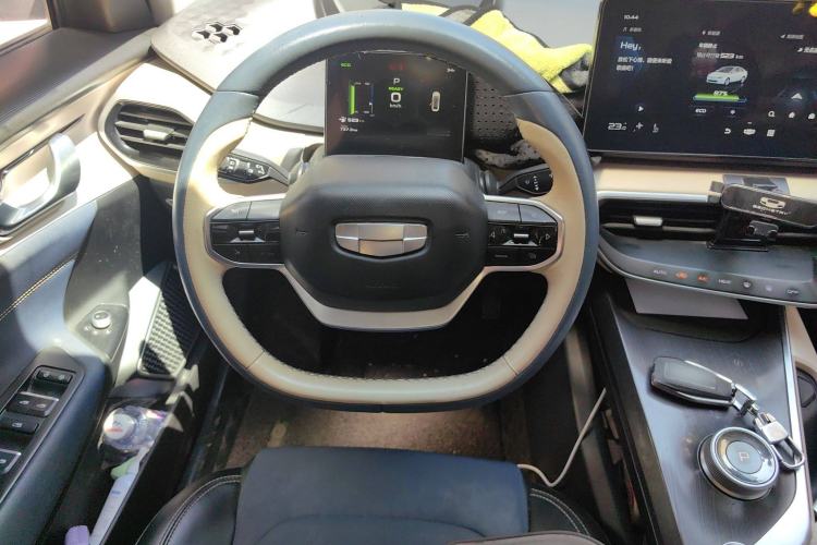 Used Geometry A 2021 Pro Enhanced High-Efficiency Range Version 600 km A600 Cubic Edition Steering Wheel
