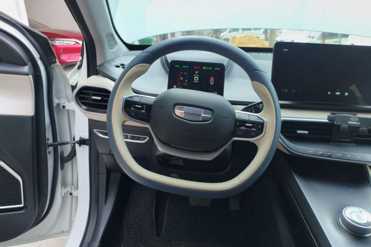 Used Geometry A 2021 Pro Enjoy High-Dimensional Range Edition 430 km A430 Cubic Version Steering Wheel