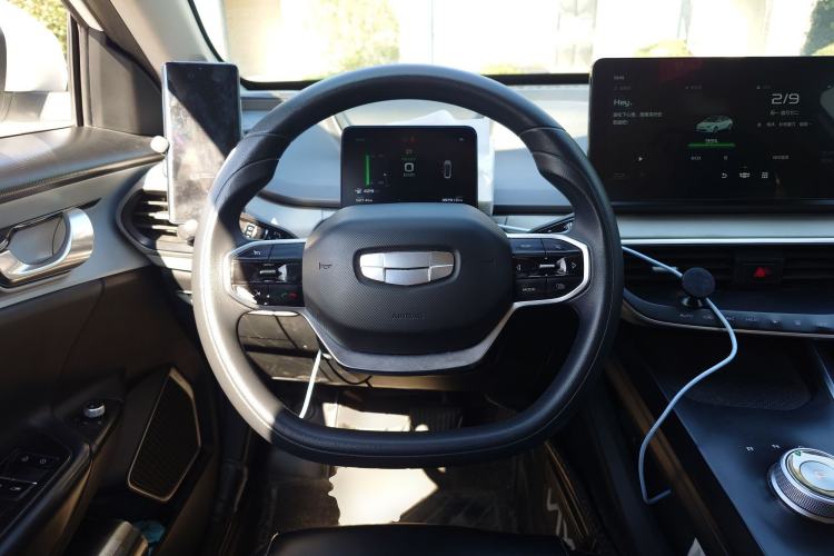 Used Geometry A 2021 Pro Enjoy High-Dimensional Range Edition 430 km A430 Square Version Steering Wheel