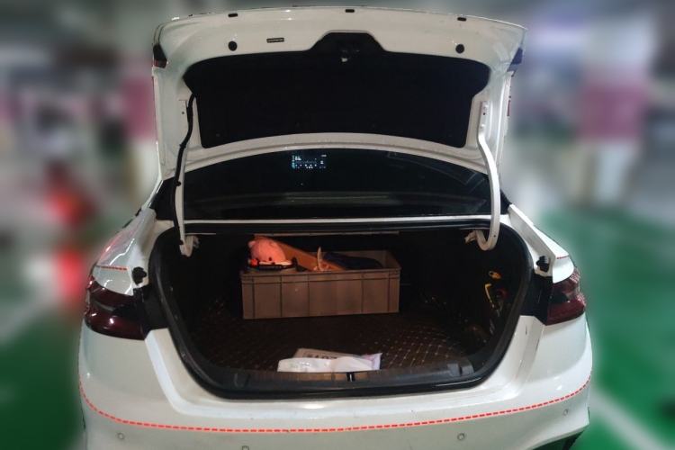 Used Geometry A 2021 Pro Enhanced High-Efficiency Range Version 600 km A600 Cubic Edition Trunk