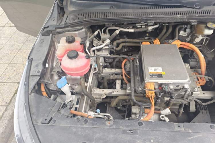 Used Geometry A 2022 Pro 430KM Green Apple Pro Engine Bay Right