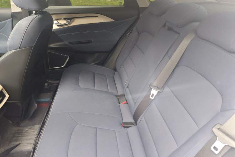Used Geometry A 2022 Pro 430KM Green Apple Pro Left Rear Seat