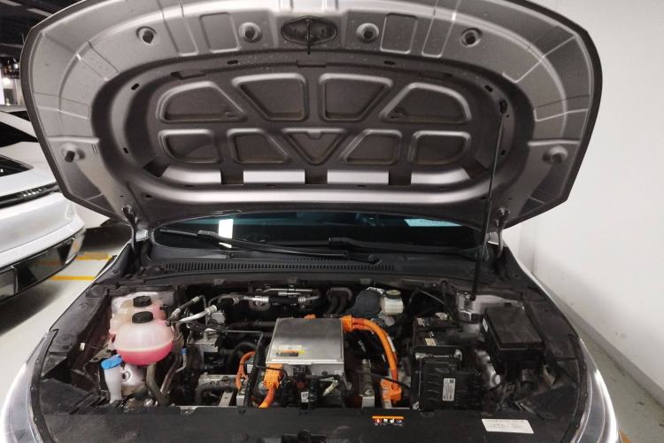 Used Geometry A 2022 Pro 600KM Red Apple Plus Engine Bay