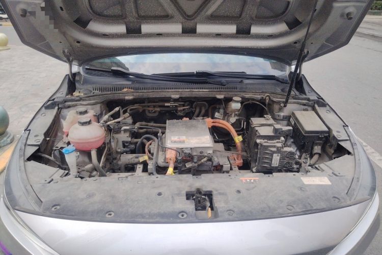 Used Geometry A 2022 Pro 430KM Green Apple Pro Engine Bay