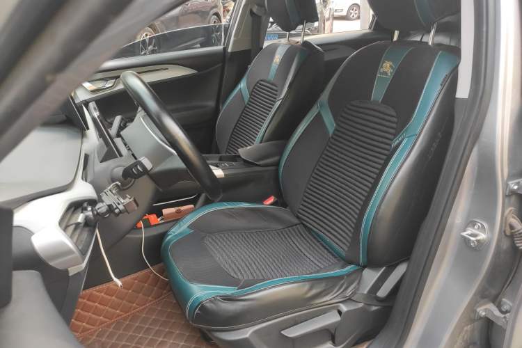 Used Geometry A 2022 Pro 430KM Commuter Edition Left Front Seat
