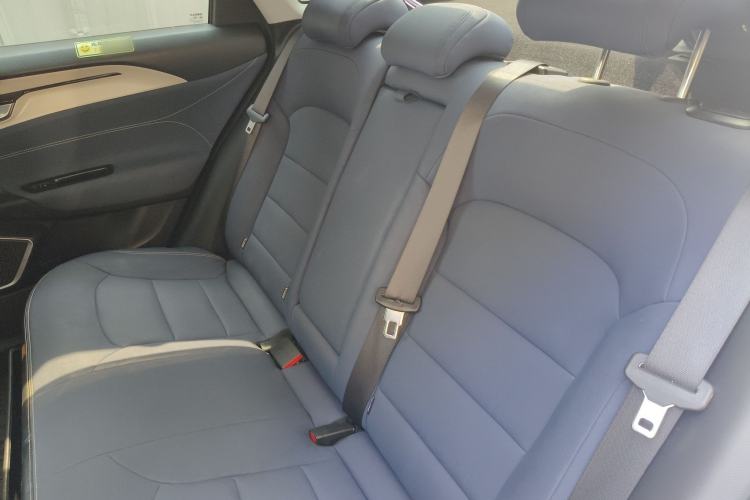 Used Geometry A 2022 Pro 600KM Red Apple Plus Left Rear Seat
