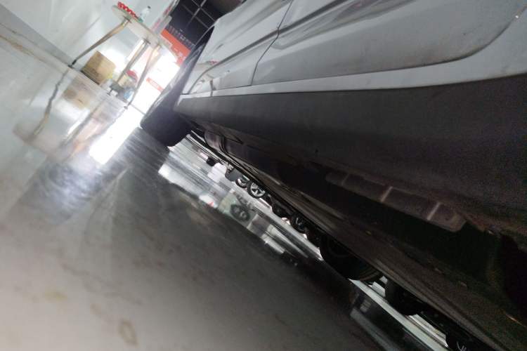 Used Geometry A 2022 Pro 600KM Red Apple Plus Left Side Sill