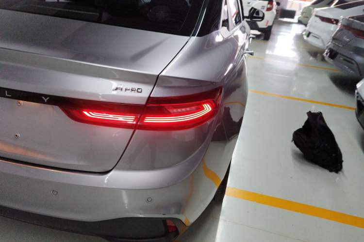 Used Geometry A 2022 Pro 600KM Red Apple Plus Right Rear Taillight