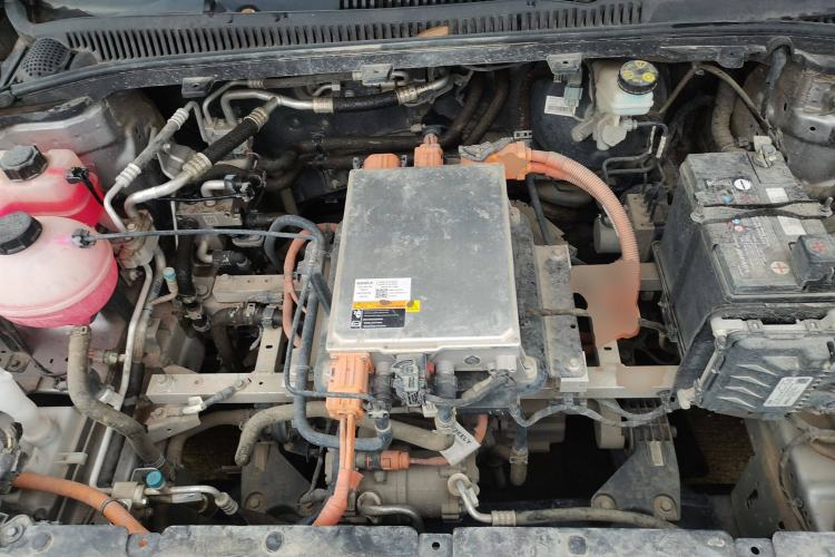 Used Geometry A 2022 Pro 430KM Commuter Edition Engine Bay