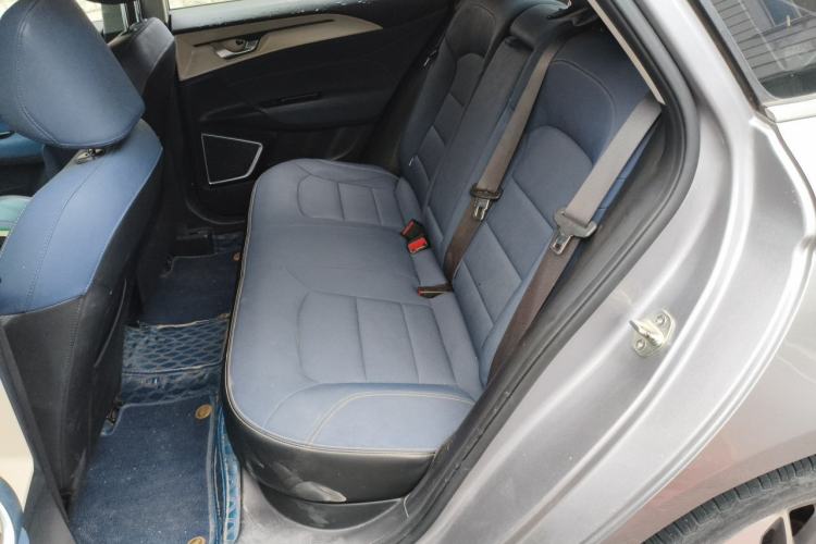 Used Geometry A 2022 Pro 600KM Red Apple Plus Left Rear Seat