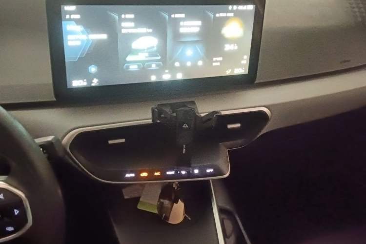Used Geometry A 2022 Pro 430KM Commuter Edition Audio And AC Panel