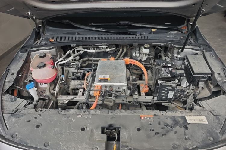 Used Geometry A 2022 Pro 430KM Green Apple Pro Engine Bay