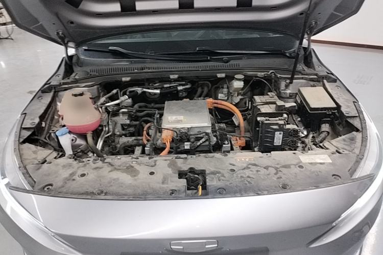 Used Geometry A 2022 Pro 430KM Commuter Edition Engine Bay