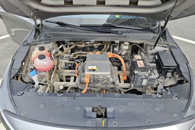 Used Geometry A 2022 Pro 430KM Green Apple Pro Engine Bay
