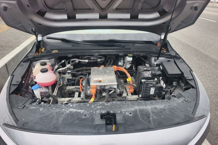 Used Geometry A 2022 Pro 430KM Commuter Edition Engine Bay