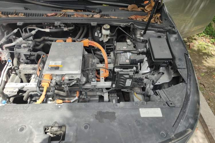 Used Geometry A 2022 Pro 430KM Green Apple Pro Engine Bay Left