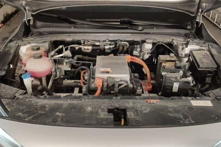 Used Geometry A 2022 Pro 430KM Commuter Edition Engine Bay