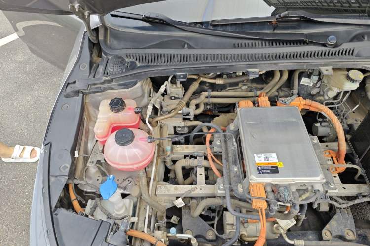 Used Geometry A 2022 Pro 430KM Green Apple Pro Engine Bay Right