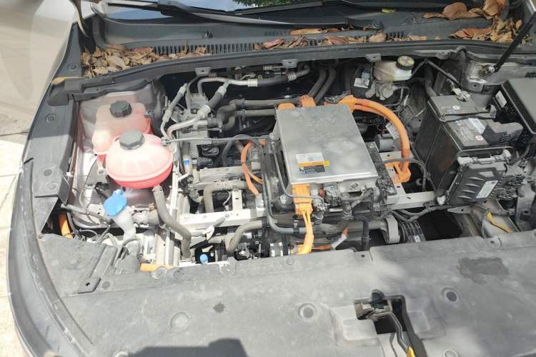 Used Geometry A 2022 Pro 430KM Green Apple Pro Engine Bay Right