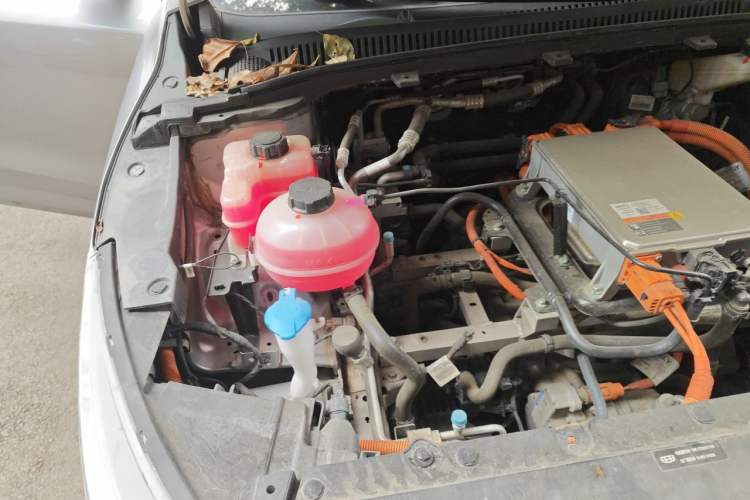 Used Geometry A 2022 Pro 430KM Green Apple Pro Engine Bay Right