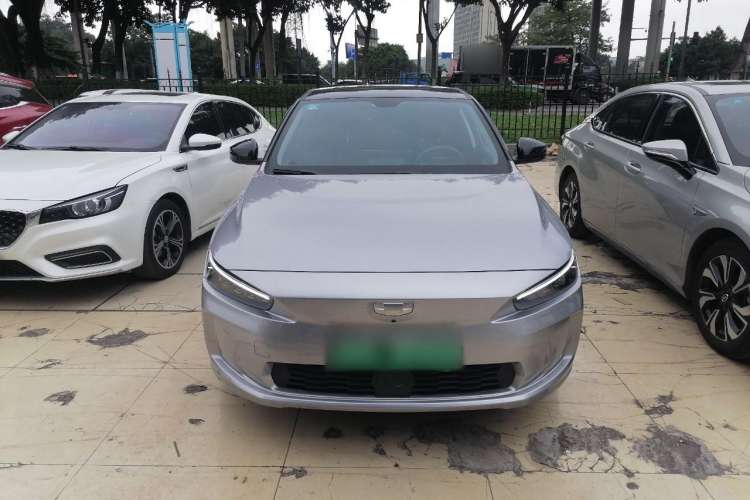 Used Geometry A 2022 Pro 600KM Red Apple Plus Front