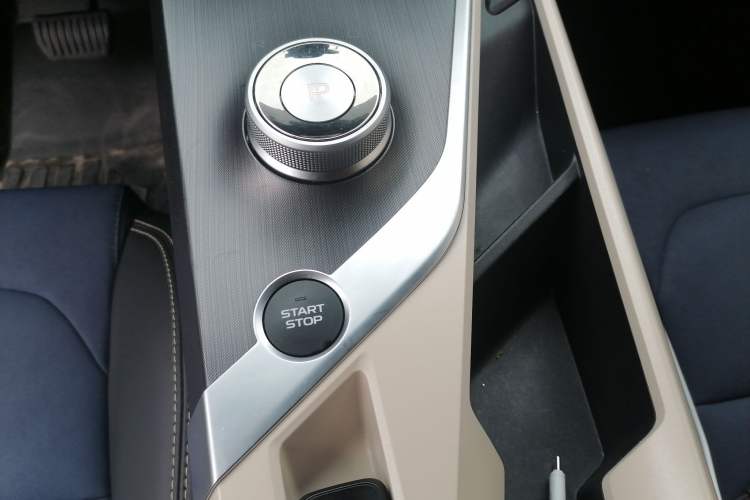 Used Geometry A 2022 Pro 600KM Red Apple Plus Gear Lever