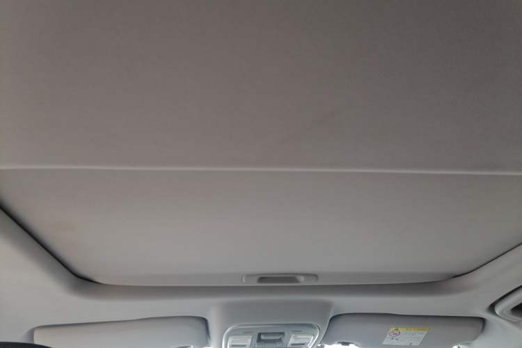 Used Geometry A 2022 Pro 600KM Red Apple Plus Headliner