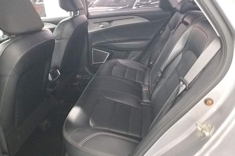 Used Geometry A 2022 Pro 430KM Commuter Edition Left Rear Seat