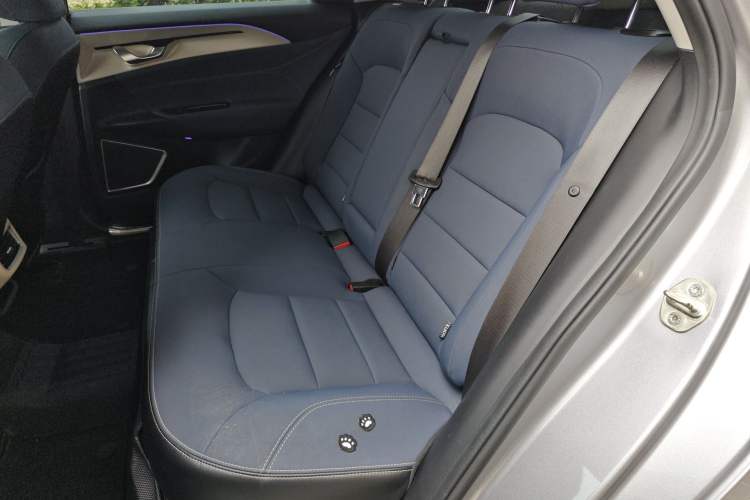 Used Geometry A 2022 Pro 430KM Green Apple Pro Left Rear Seat