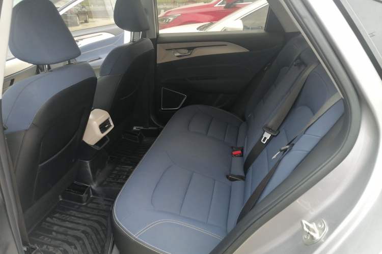 Used Geometry A 2022 Pro 600KM Red Apple Plus Left Rear Seat