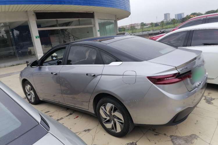 Used Geometry A 2022 Pro 600KM Red Apple Plus Left Side
