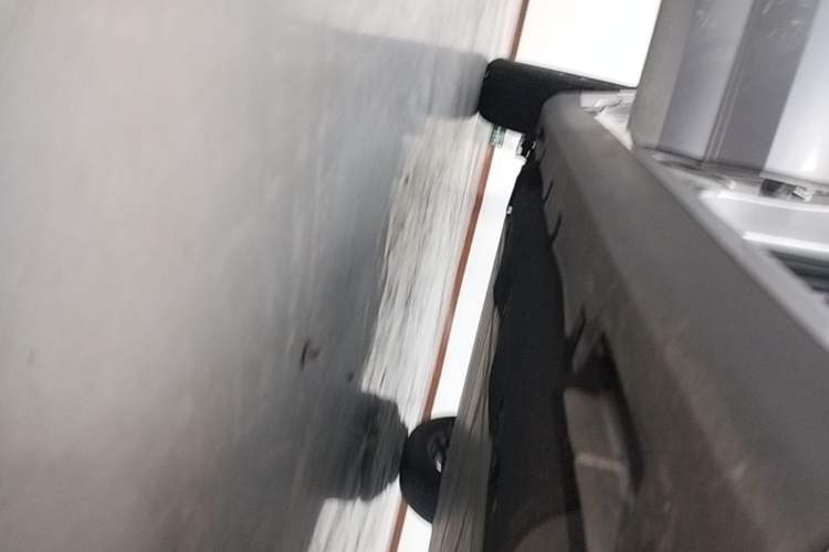 Used Geometry A 2022 Pro 430KM Commuter Edition Right Side Sill