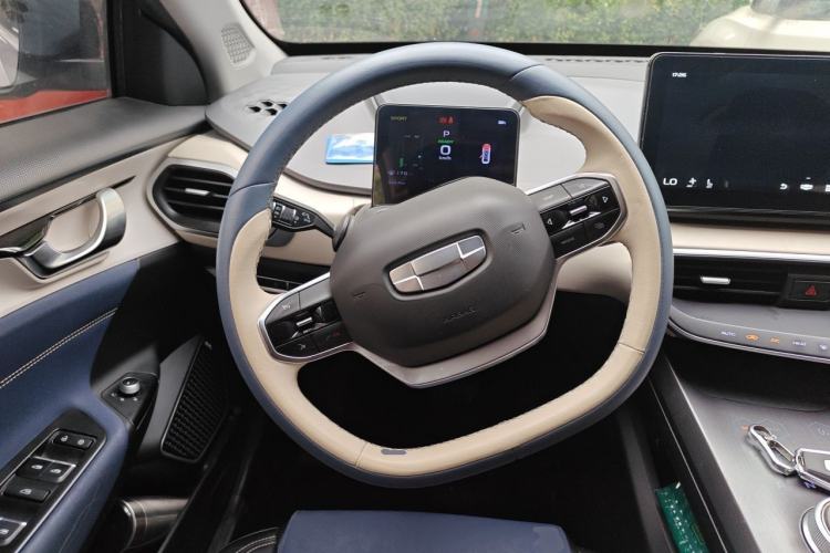 Used Geometry A 2022 Pro 600KM Red Apple Plus Steering Wheel