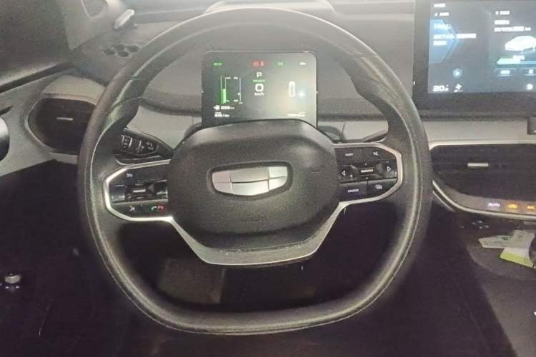 Used Geometry A 2022 Pro 430KM Commuter Edition Steering Wheel