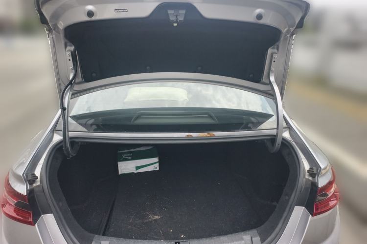 Used Geometry A 2022 Pro 430KM Commuter Edition Trunk