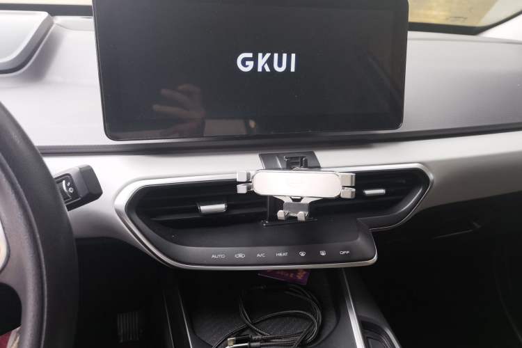 Used Geometry A 2022 Pro 430KM Commuter Edition Audio And AC Panel