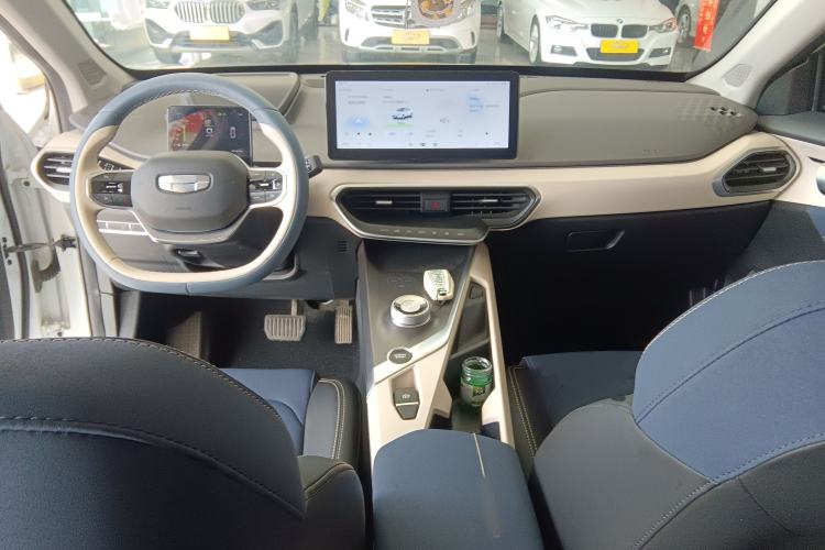 Used Geometry A 2022 Pro 430KM Green Apple Pro Center Console