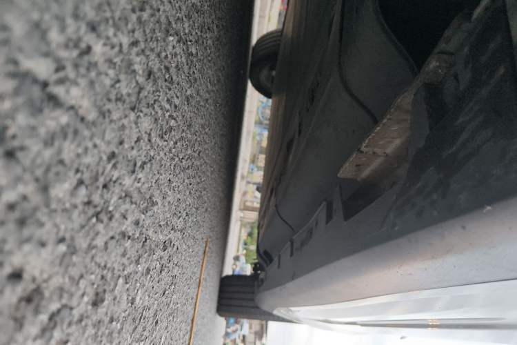 Used Geometry A 2022 Pro 430KM Green Apple Pro Chassis Front Left