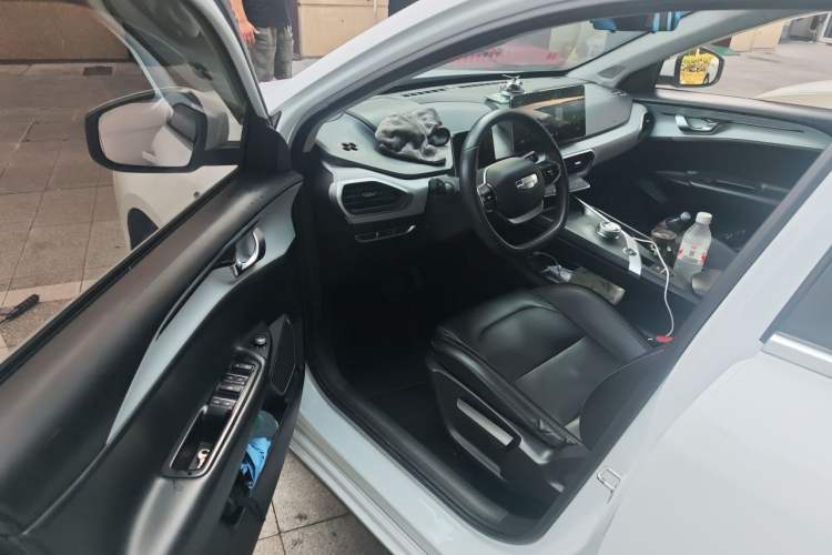 Used Geometry A 2022 Pro 430KM Business Edition Driver Seat