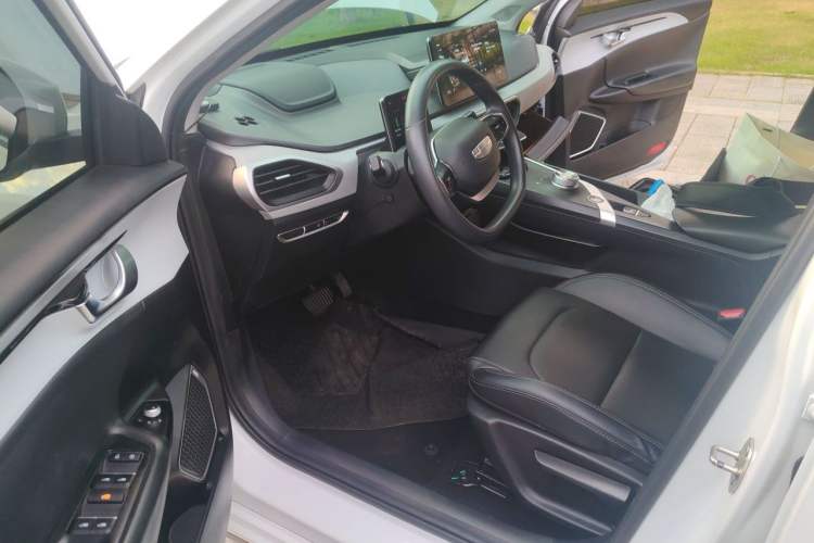 Used Geometry A 2022 Pro 430KM Business Edition Driver Seat
